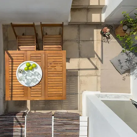 بيت للعطل Vamare Beachfront House